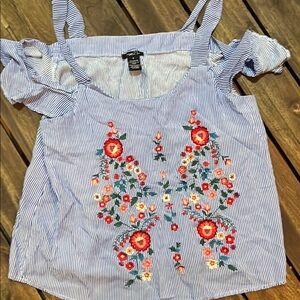 Rue21 Blue and White Striped Top small Preloved